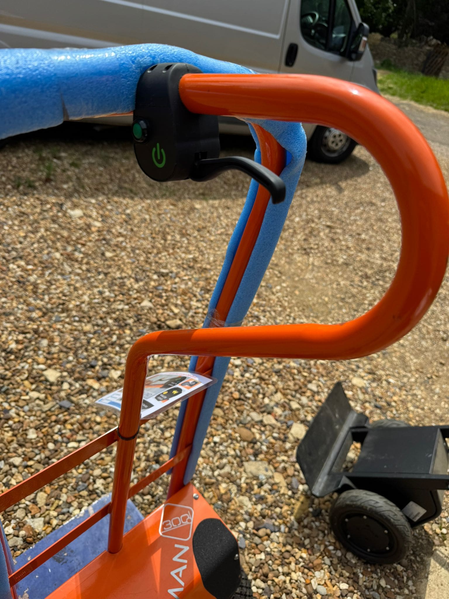 Goodsman 300 Powered Sack Truck Ex Demo - Image 2